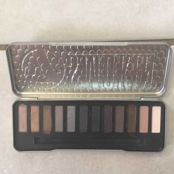 PALLET - Picture 8 of 12